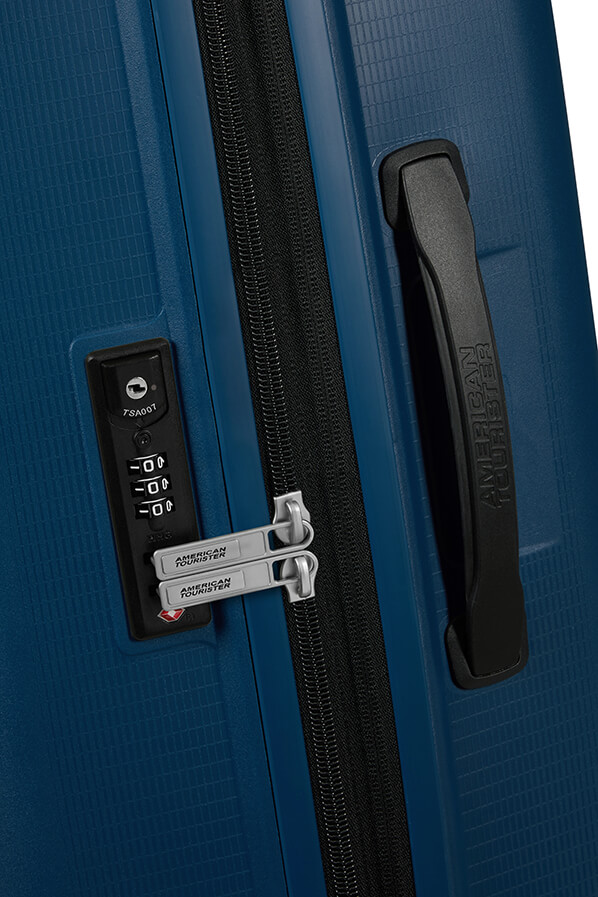 Mala de Viagem Média 67cm Expansível 4 Rodas Azul-Marinho - AeroStep | American Tourister