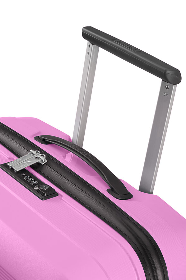 Mala de Viagem Superleve Média 67cm 4 Rodas Limonada Rosa - Airconic | American Tourister®